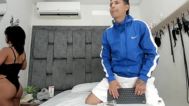 NaughtyVibes OS online show from May 2026 02:30:01 AM