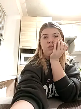 EvaTallor online show from February 2026 04:48:01 PM