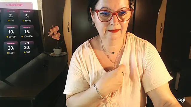 exiMIlf online show from June 2026 09:59:01 AM