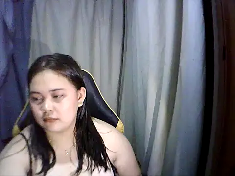 Snapshot of xia_xoxo_ chatting on May 2026 12:02:02 PM xia xoxo online show from May 2026 12:02:02 PM