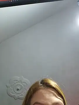 laila d online show from May 2026 07:10:01 PM