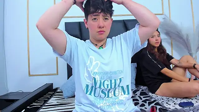 Gaia n Nix online show from April 2026 04:33:02 AM