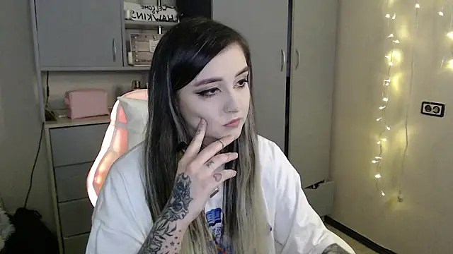 Rin Tozier online show from March 2026 01:31:02 AM