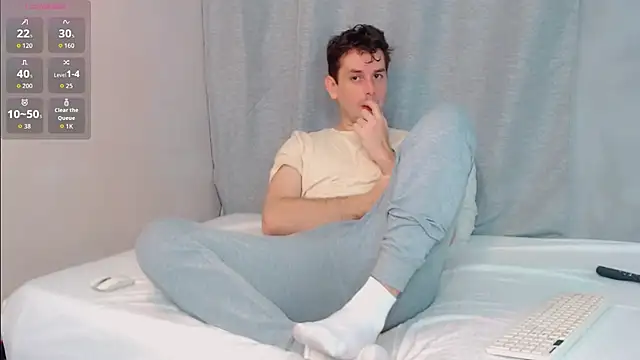 Snapshot of Luc_7 chatting on February 2026 11:38:02 PM Luc 7 online show from February 2026 11:38:02 PM