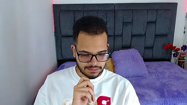 Snapshot of J_black_ chatting on February 2026 09:52:01 PM J black online show from February 2026 09:52:01 PM