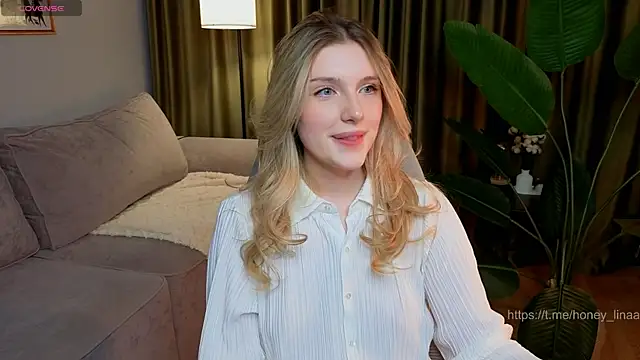 honey kors online show from April 2026 07:58:02 PM