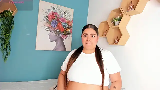 AgathaBloom  online show from April 2026 01:01:01 PM