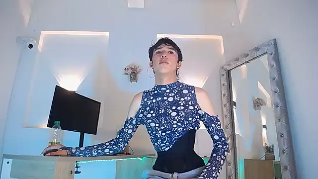 jullian ricci online show from May 2026 09:11:02 PM