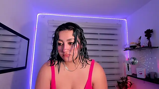 Snapshot of Emily_Jonesh chatting on July 2026 12:36:02 PM Emily Jonesh online show from July 2026 12:36:02 PM