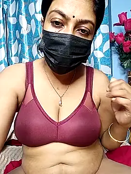 Snapshot of miss_pompa chatting on February 2026 06:15:02 PM miss pompa online show from February 2026 06:15:02 PM