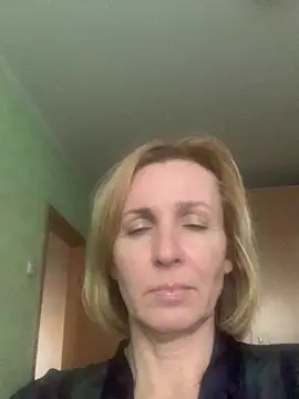 Snapshot of VeltaMur975 chatting on February 2026 03:02:01 PM VeltaMur975 online show from February 2026 03:02:01 PM