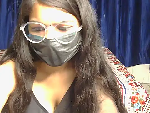 Snapshot of its-sarika01 chatting on May 2026 06:43:02 AM its-sarika01 online show from May 2026 06:43:02 AM