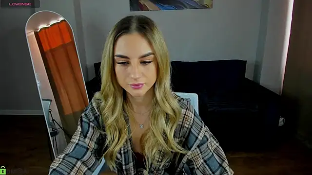 Snapshot of Silen_Tori chatting on March 2026 02:15:01 AM Silen Tori online show from March 2026 02:15:01 AM