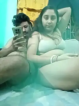 Desiyoungcouple15 online show from February 2026 05:58:01 PM