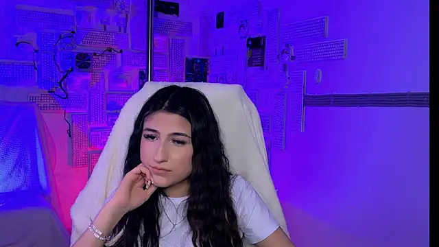 Snapshot of TerezaRobinson chatting on February 2026 08:27:01 PM TerezaRobinson online show from February 2026 08:27:01 PM