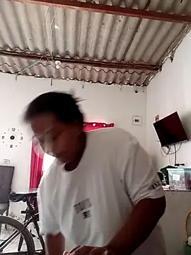 PerlaCurvasgrandes online show from February 2026 06:37:02 PM