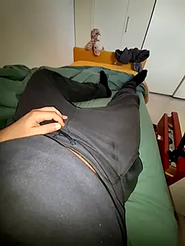 Snapshot of cetriolino chatting on February 2026 10:10:01 AM cetriolino online show from February 2026 10:10:01 AM