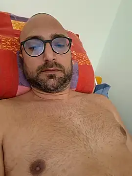 Snapshot of cetriolino chatting on May 2026 08:30:01 AM cetriolino online show from May 2026 08:30:01 AM
