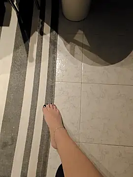 Snapshot of Ginevra01 chatting on February 2026 12:06:01 AM Ginevra01 online show from February 2026 12:06:01 AM