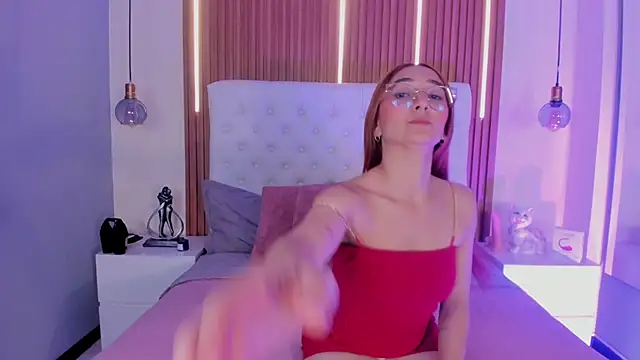 Snapshot of AmbeerRosee chatting on February 2026 05:53:02 PM AmbeerRosee online show from February 2026 05:53:02 PM