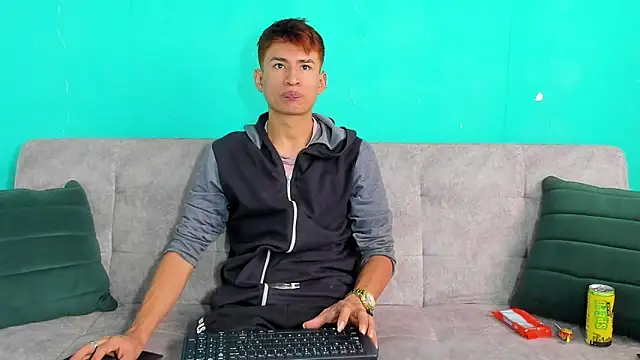 Snapshot of NicolasTorrez chatting on March 2026 08:05:02 PM NicolasTorrez online show from March 2026 08:05:02 PM