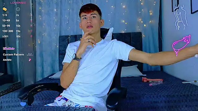 Snapshot of NicolasTorrez chatting on April 2026 09:56:02 PM NicolasTorrez online show from April 2026 09:56:02 PM