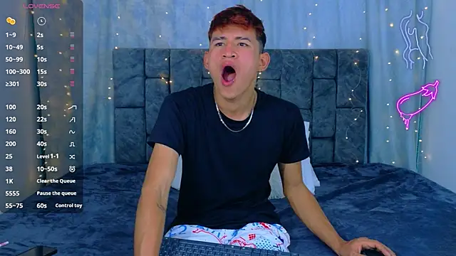 Snapshot of NicolasTorrez chatting on April 2026 09:37:01 PM NicolasTorrez online show from April 2026 09:37:01 PM