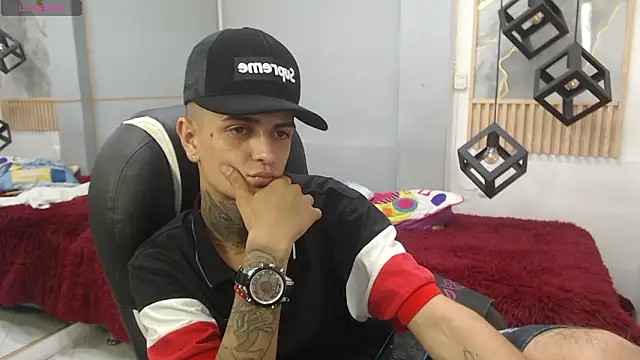 Snapshot of benjamin_anthony chatting on March 2026 03:12:02 AM benjamin anthony online show from March 2026 03:12:02 AM