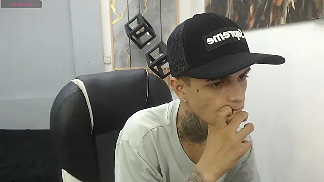 Snapshot of benjamin_anthony chatting on March 2026 03:21:01 AM benjamin anthony online show from March 2026 03:21:01 AM