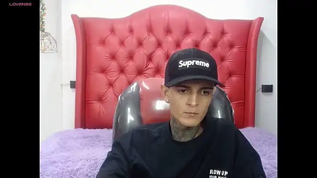 Snapshot of benjamin_anthony chatting on March 2026 04:12:02 AM benjamin anthony online show from March 2026 04:12:02 AM