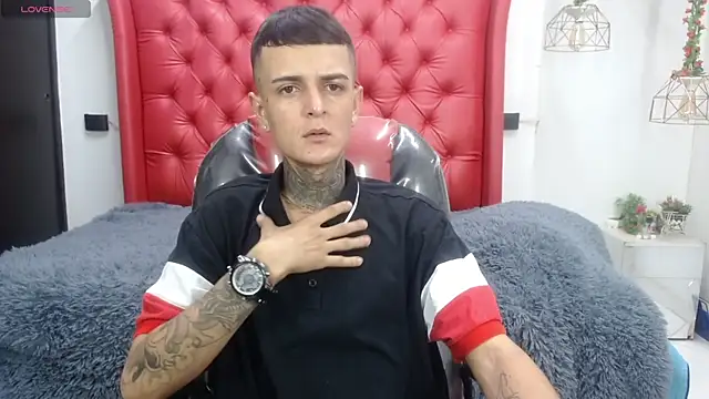 Snapshot of benjamin_anthony chatting on April 2026 03:07:02 AM benjamin anthony online show from April 2026 03:07:02 AM