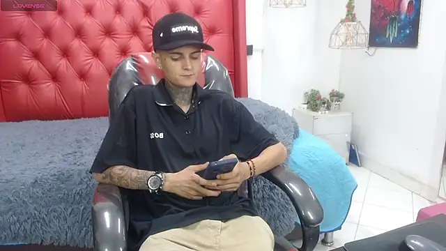 Snapshot of benjamin_anthony chatting on April 2026 03:26:02 AM benjamin anthony online show from April 2026 03:26:02 AM