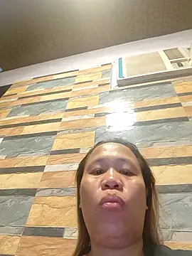 squirtshantal online show from May 2026 12:02:01 PM