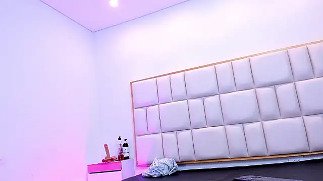 Violetta-foxx online show from March 2026 07:24:02 PM