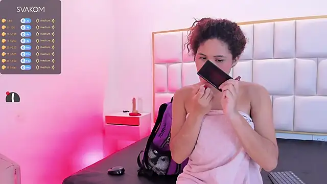 Violetta-foxx online show from May 2026 07:43:01 PM