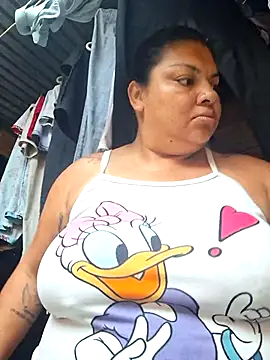 Juli Powl online show from February 2026 11:41:01 AM