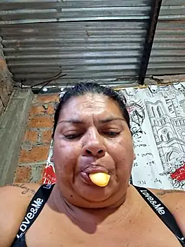 Juli Powl online show from May 2026 10:48:01 PM