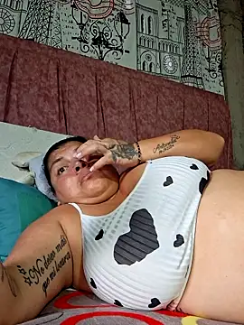 Juli Powl online show from May 2026 10:53:02 AM