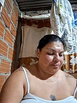 Juli Powl online show from May 2026 10:21:01 AM