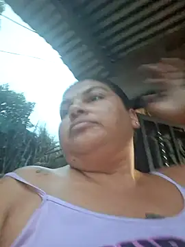 Juli Powl online show from May 2026 10:32:02 AM