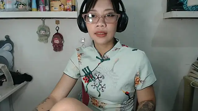 GloryKulikowski online show from February 2026 02:29:01 AM