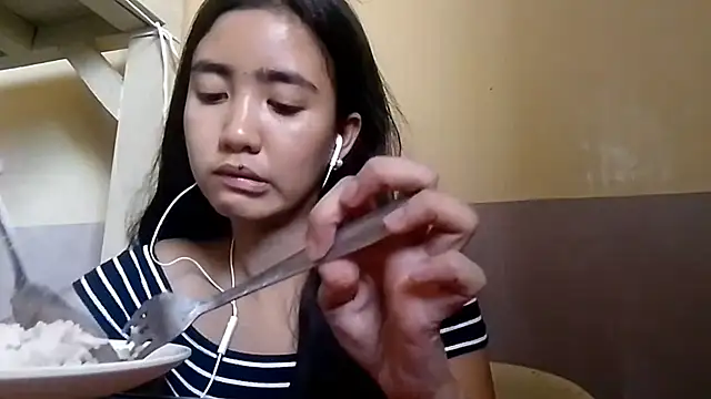 RessieAshcroft online show from February 2026 07:18:01 AM