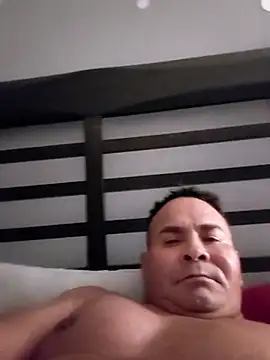 Snapshot of DriedupPharos chatting on February 2026 04:09:01 AM DriedupPharos online show from February 2026 04:09:01 AM