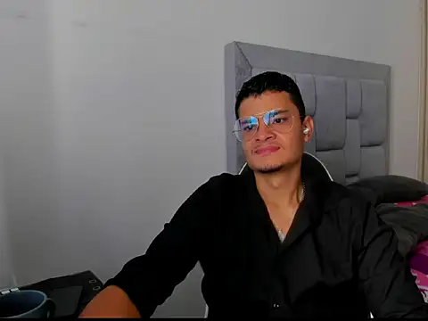 Snapshot of FredericSloan chatting on February 2026 03:56:02 PM FredericSloan online show from February 2026 03:56:02 PM