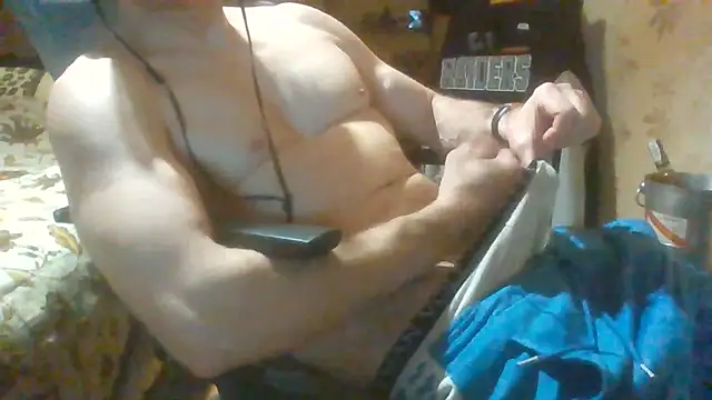 Snapshot of ALEXAND77777 chatting on February 2026 06:19:01 PM ALEXAND77777 online show from February 2026 06:19:01 PM