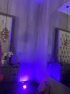 Anya Volker online show from March 2026 12:52:01 PM