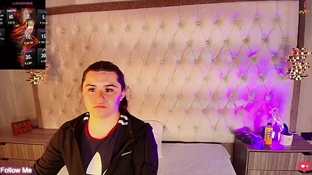 Anya Volker online show from April 2026 11:59:01 AM