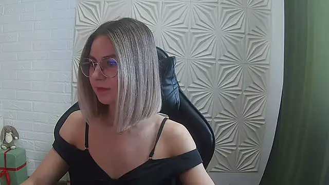 Snapshot of IceMayes chatting on February 2026 06:36:02 AM IceMayes online show from February 2026 06:36:02 AM