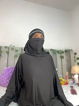 aminaa  online show from March 2026 06:34:01 PM