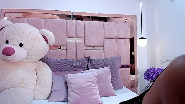 Snapshot of alanah_carter chatting on February 2026 12:24:02 PM alanah carter online show from February 2026 12:24:02 PM